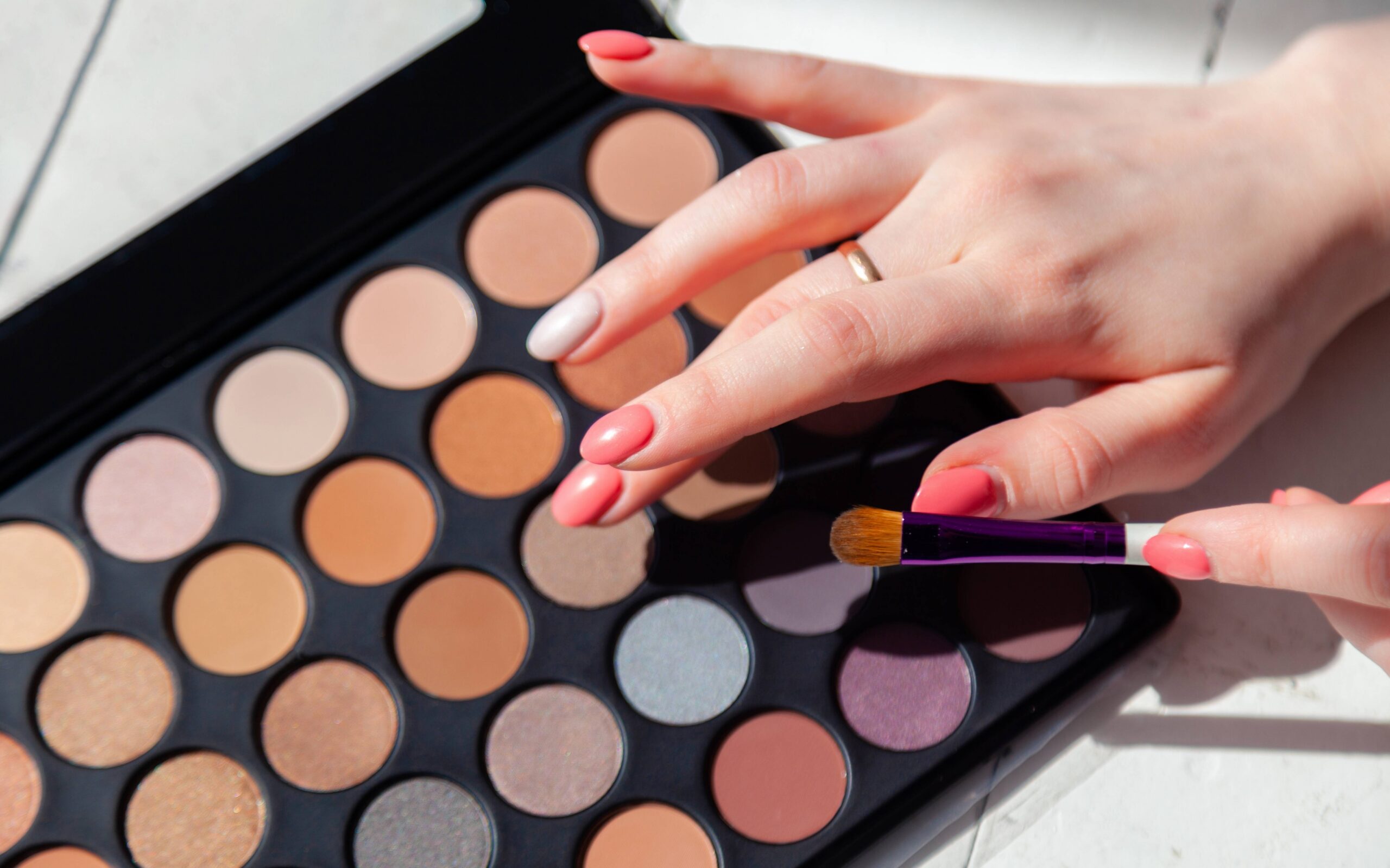 Beauty on a Budget: Free Makeup Minis and Tester Kits&hellip;